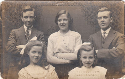 "The Grands"
Left to right clockwise.
Grandpa Frank, Great Aunt Maude, Great Uncle Arthur.
Great Aunts Ethel and Jessie 
Missing is Great uncle Douglas (died 1917).
Cynthia Cave a descendant of Ethel helped in the ID;'s

